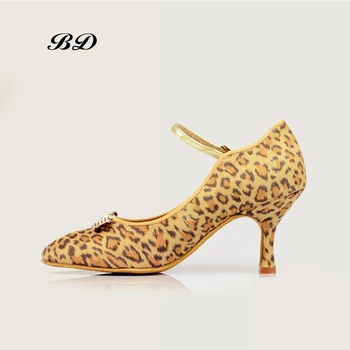 Фабричное производство верхней танцевальная обувь бальные женские латинские туфли БД 186 Джаз-Модерн мягкое дно прочный Алмазный бант Леопард атласная горячей